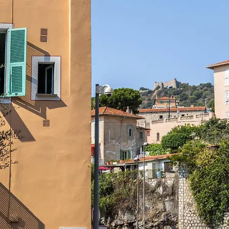 Cocon Dans La Vieille *